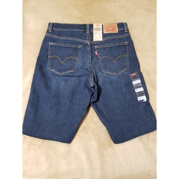 Levi's NWT Bermuda Shorts Denim Jeans Sculpt Mid Rise Slim Through Size 26 Blue - Picture 8 of 14